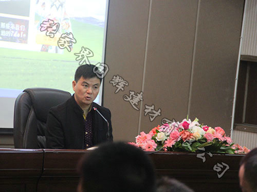 張家界國(guó)輝建材?？偨?jīng)理發(fā)言